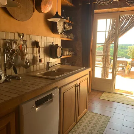 Casa de Férias Le Paradis Frajou, Very Beautiful 200m2 Swimming Pool And Style