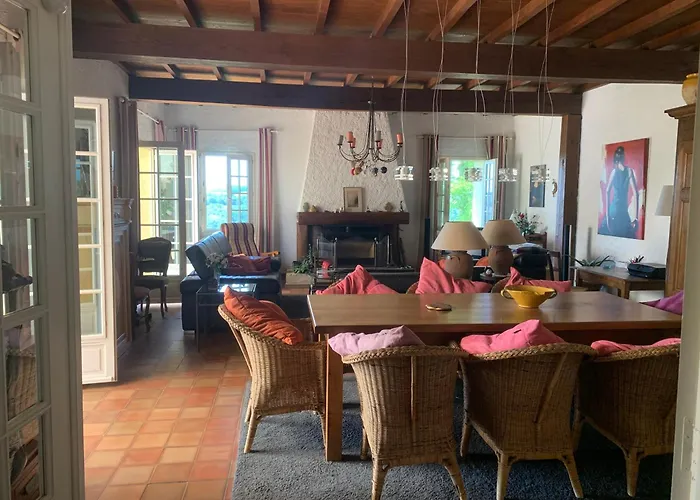 בית נופש Villa Le Paradis - Saint Frajou *